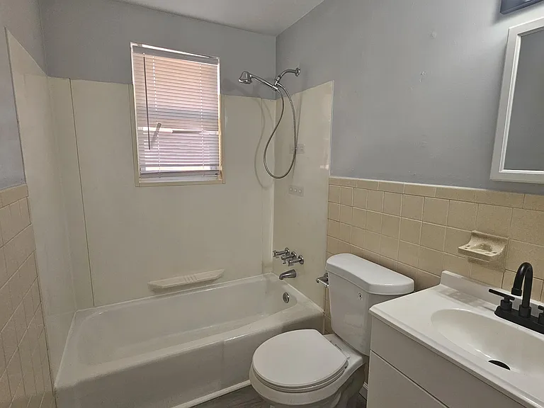 131 Green St #104 — Photo 6