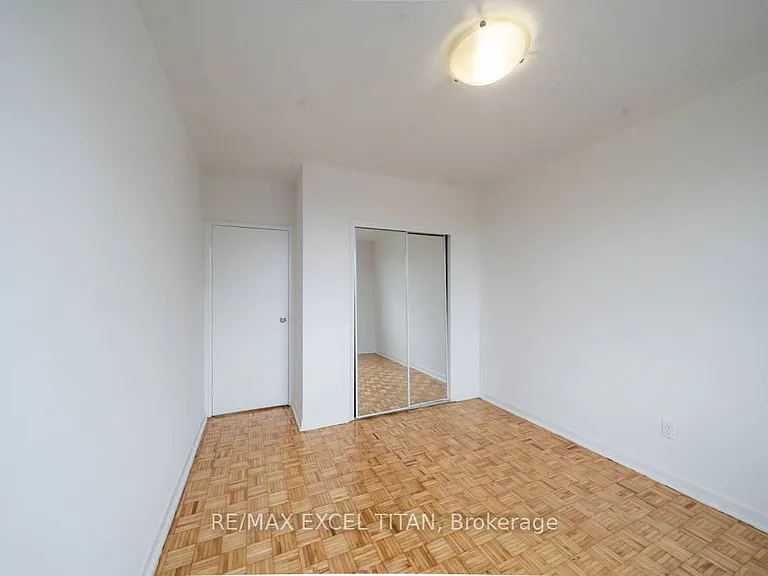 2895 Bathurst St #111 — Photo 4