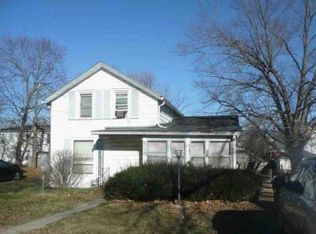 528 W Clark, Freeport, IL 61032