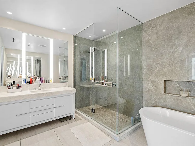 200 SE Mizner Blvd #810 — Photo 20
