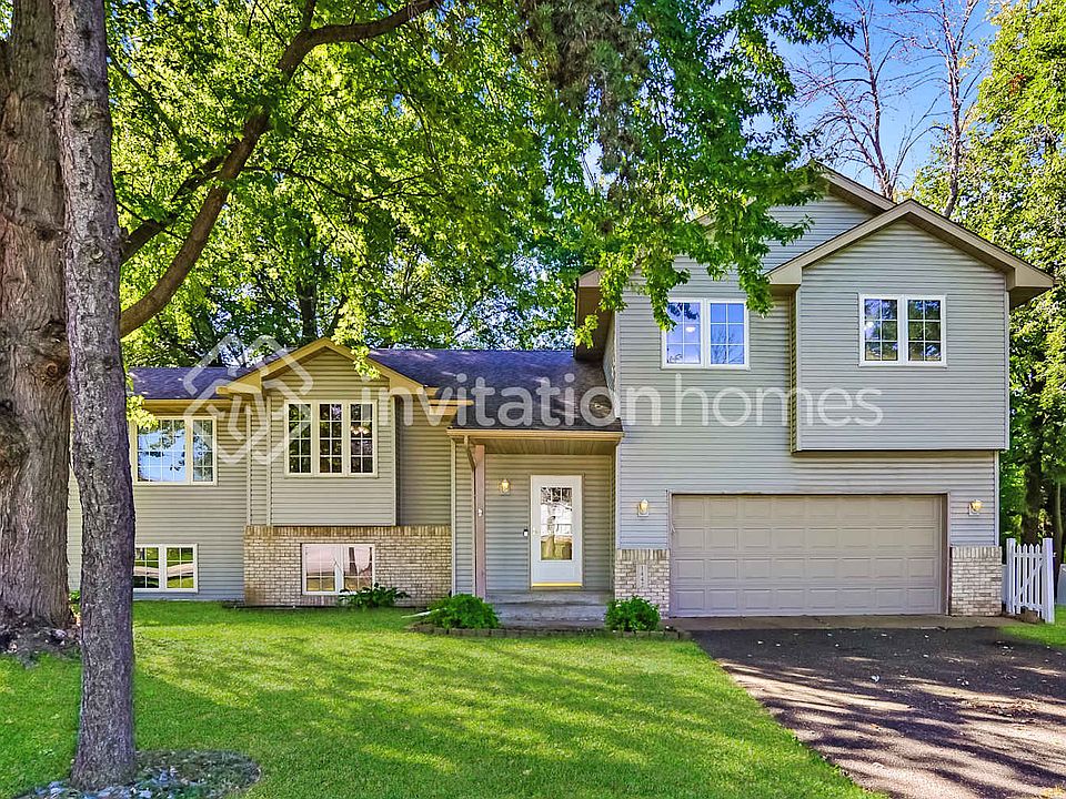 1st image of 1442 Bay Dr SE