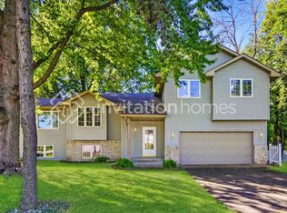 1442 Bay Dr SE, Forest Lake, MN 55025