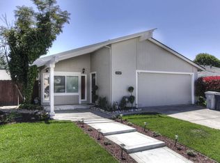 32469 Lake Temescal Ln, Fremont, CA 94555
