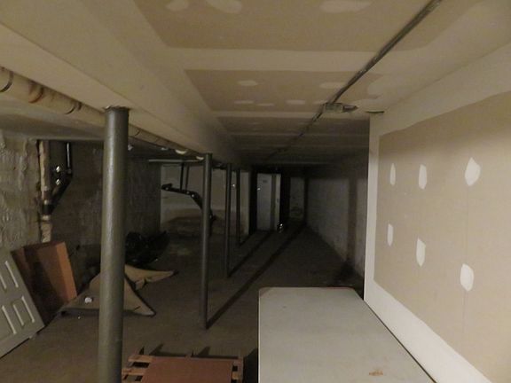 3rd image of 13107 Liberty Ave #1