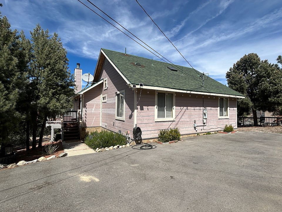 1st image of 15425 Live Oak Way