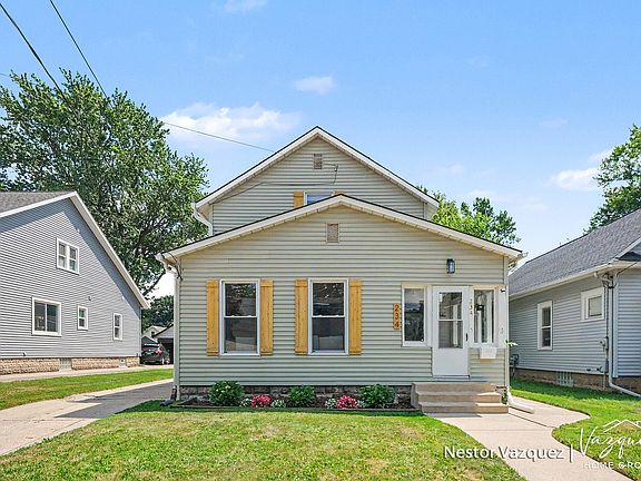 3rd image of 234 Knapp St NE