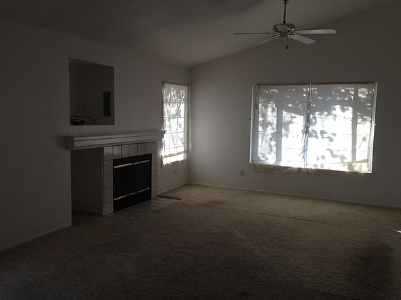 4th image of 1031 Huston Cir