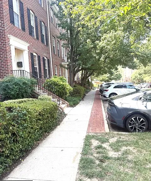 1581 Leeds Castle Dr #101 — Photo 2