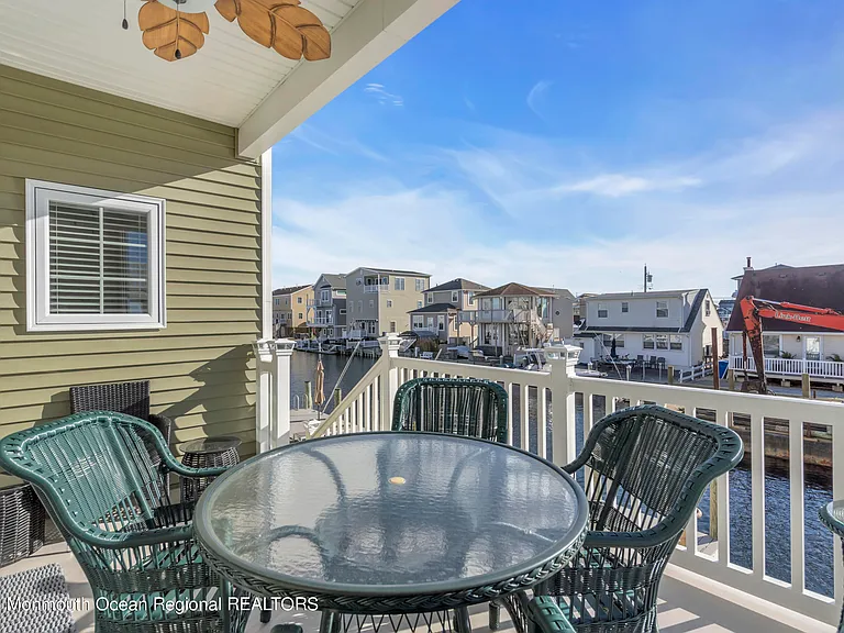 411 Harding Ave — Photo 65