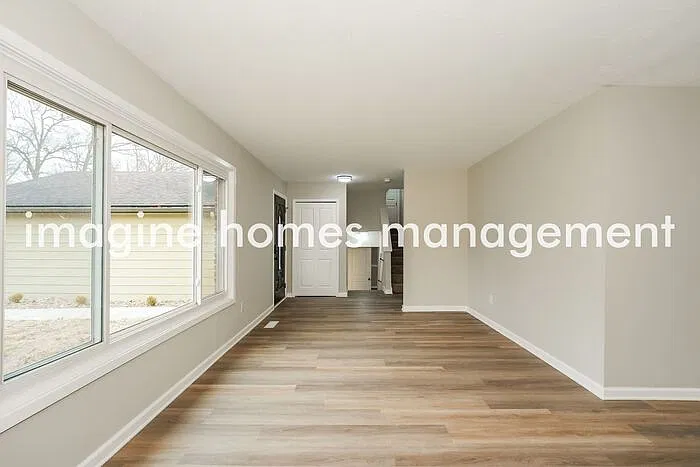 4 bed, 2.0 bath, 1846 sqft, $2,495 — Photo 3
