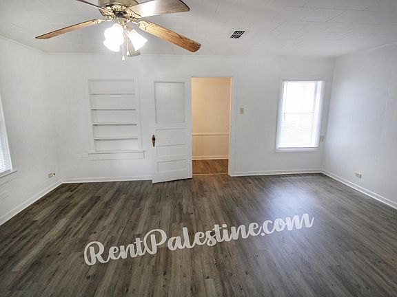 4th image of 902 S Micheaux St