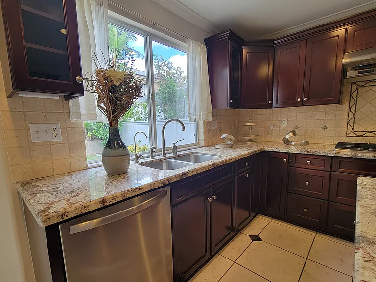 29 Sorenson — Photo 12