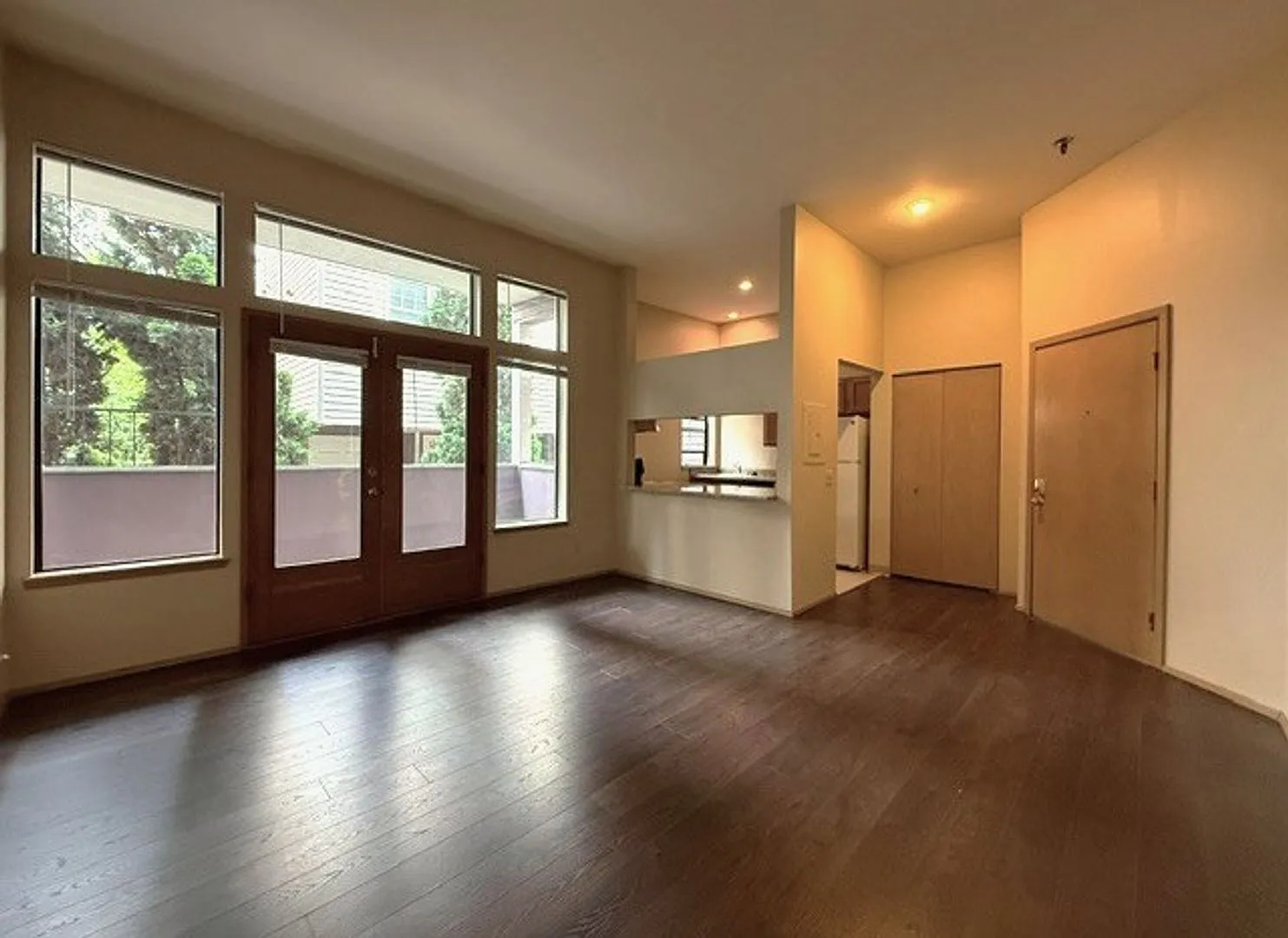 Park Madison Apartments — Photo 3