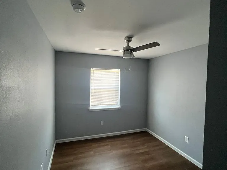 4409 Skyview Dr — Photo 6