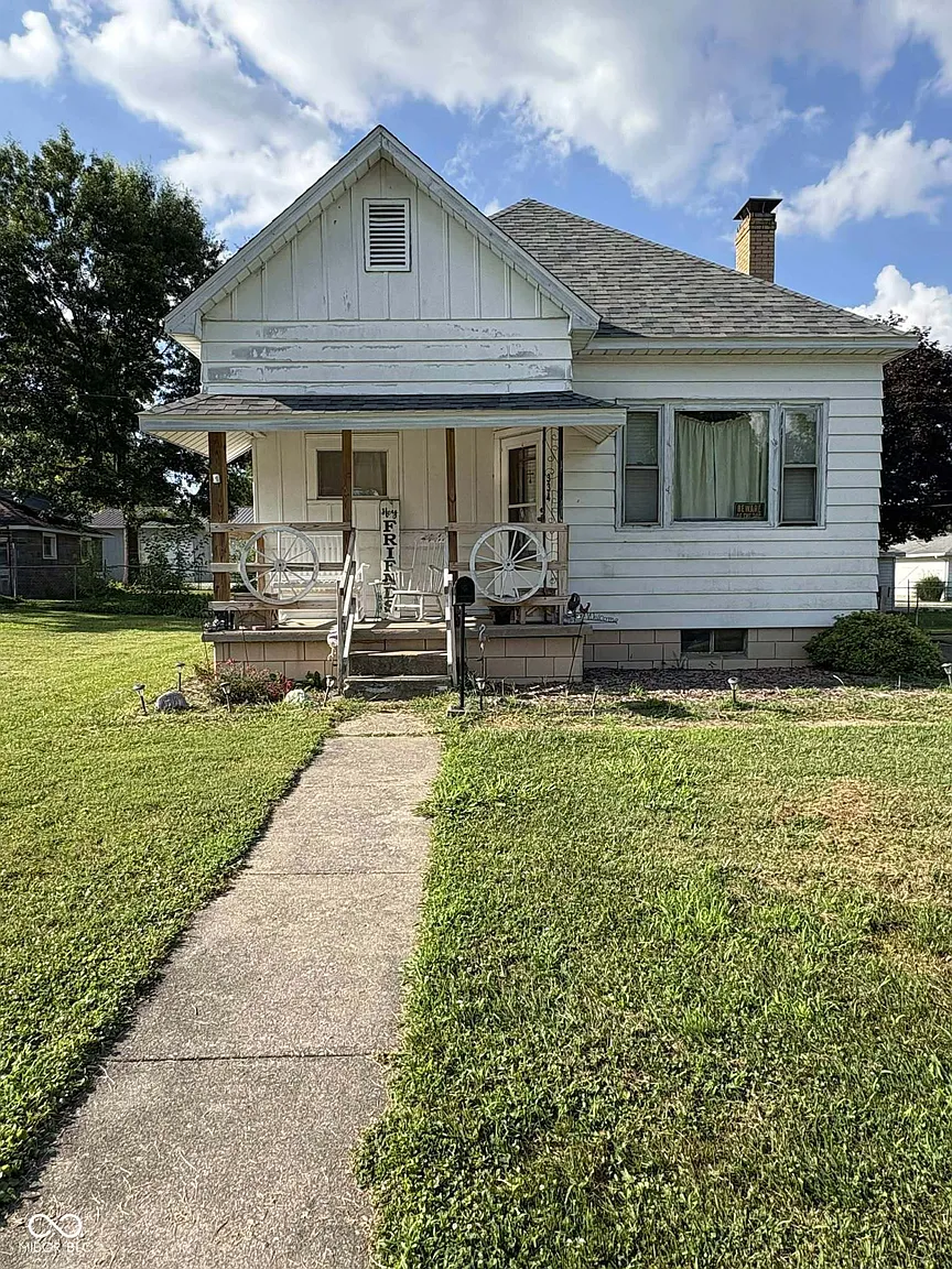 334 E Vermont St photo 1