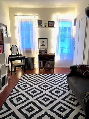 Rented by Nooklyn NYC LLC | media 26