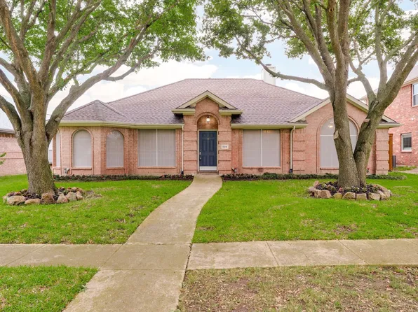 806 Green Apple Dr, Garland, TX 75044