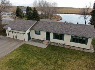 1020 10th St SE, Valley City, ND 58072