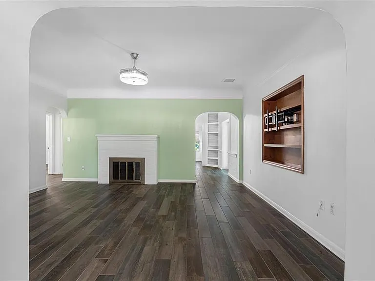 641 Wilkie St — Photo 7