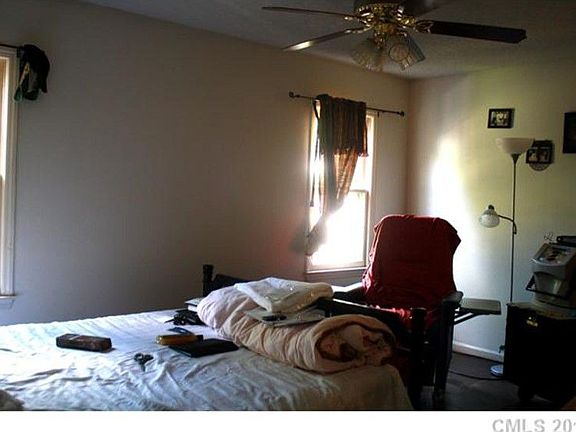 3rd image of 7324 Palmetto Ct