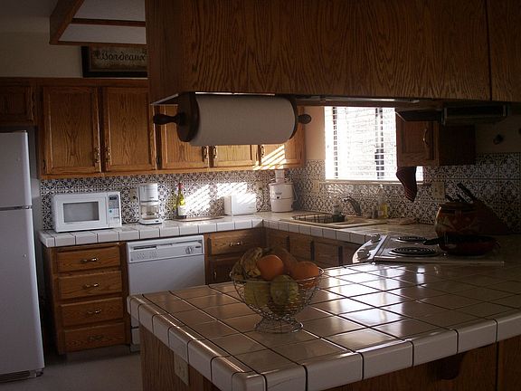 Great Kitchen w/ views