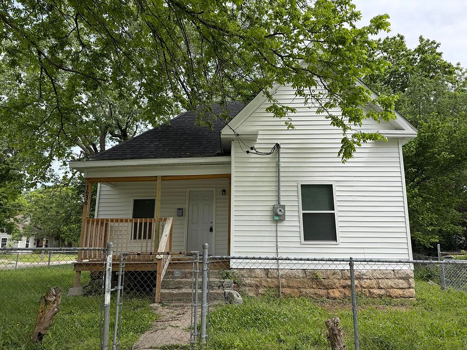 1st image of 1636 N Sherman Avenue