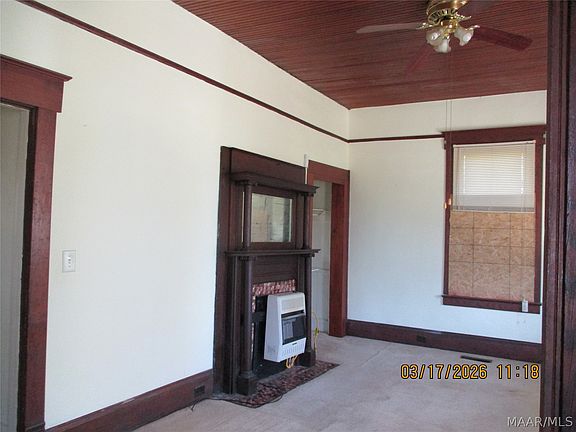 3rd image of 210 S Chestnut Ave