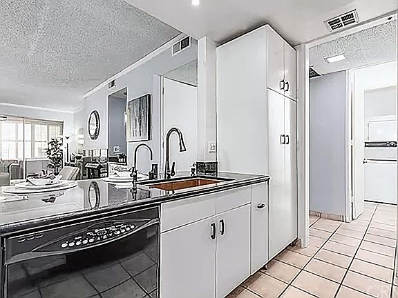 2nd image of 1500 Camden Ave APT 2D
