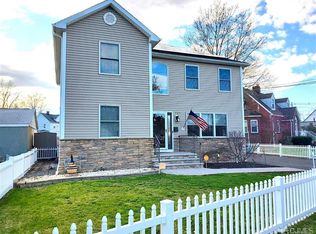 563 Crows Mill Rd, Fords, NJ 08863