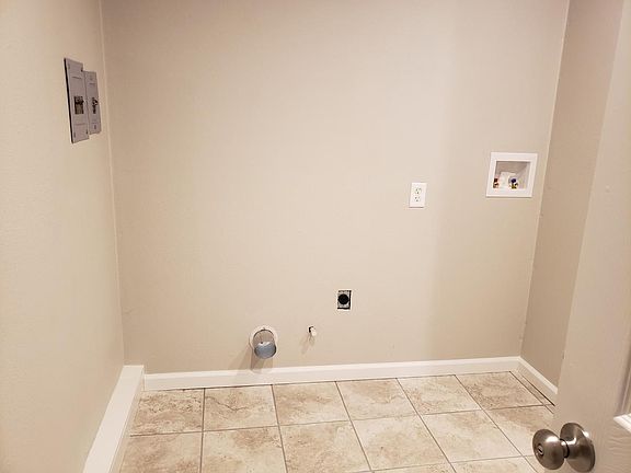 3rd image of 704 S 15th St