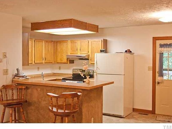 4th image of 4705 Rollingwood Dr