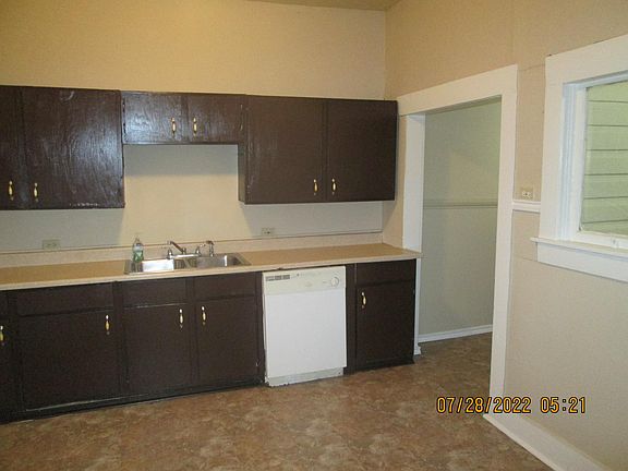 4th image of 426 W Wardville St