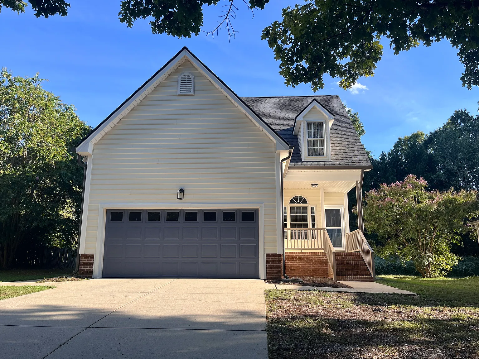 4 bed, 2.5 bath, 1800 sqft, $2,500 — Photo 1