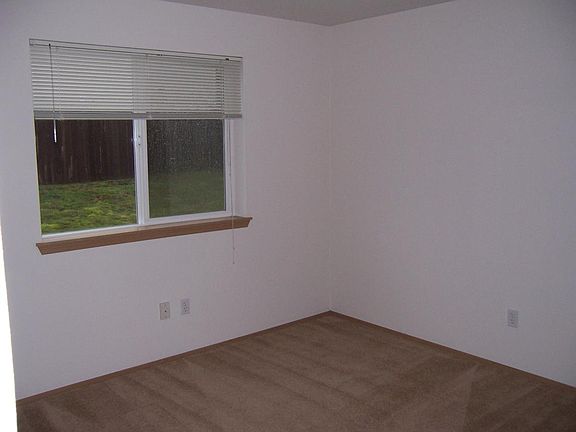 4th image of 3719 S Mason Ave #A