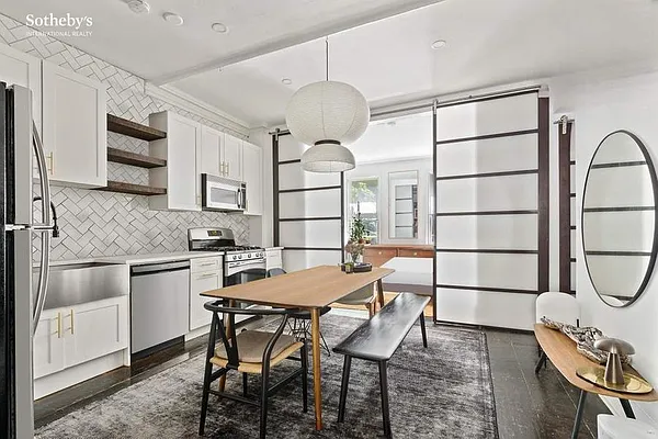 Rented by Sotheby's International Realty | media 10