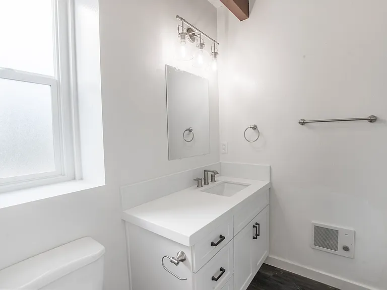 12659 Moorpark St #17 — Photo 12