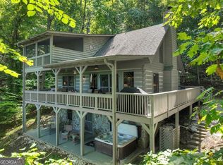 304 Ridge Cir, Blue Ridge, GA 30513