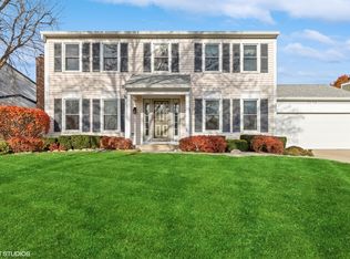 5752 Constitution Ave, Gurnee, IL 60031