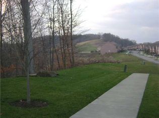 1410 Elizabeth Ct, Coraopolis, PA 15108