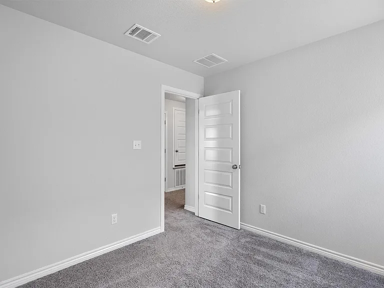 1805 Artesian Springs Xing — Photo 21