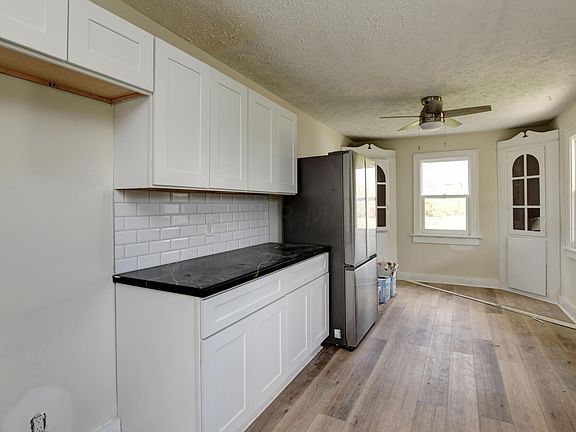 3rd image of 2746 Bulen Ave