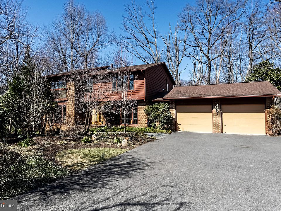 1st image of 9114 Cricklewood Ct