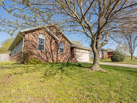3rd image of 503 S Chandler Drive