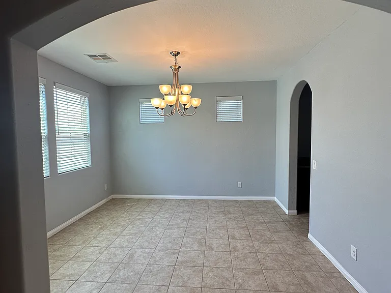 576 Glassford Ct — Photo 20