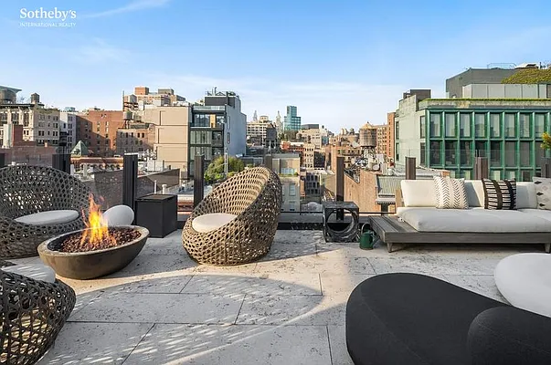 Sold by Sotheby's International Realty | media 50