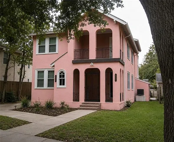 6046 Canal Blvd