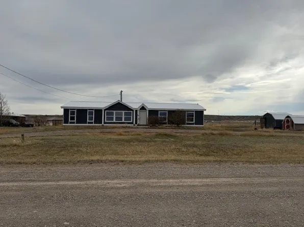 18 E Country Ln, Great Falls, MT 59404