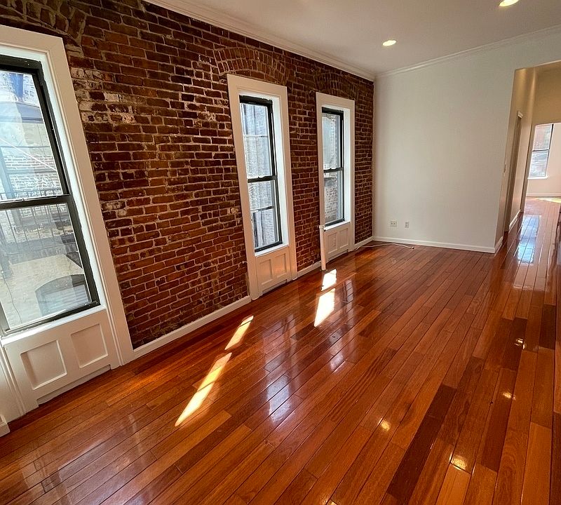 1st image of 403 W 48th St #4B