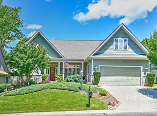 257 Whistlewood Ln, Hendersonville, NC 28739