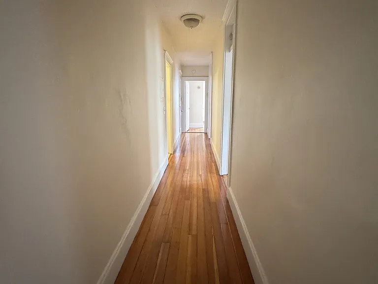 15 Barrows St #3 — Photo 4